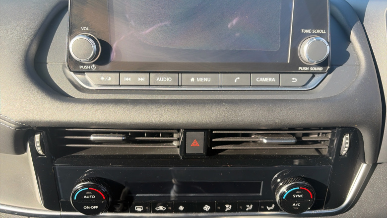 Nissan Qashqai 1.3 DiG-T MH Acenta Premium 5dr Petrol Hatchback